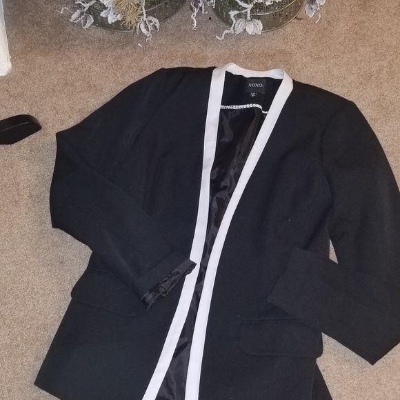 XOXO Blazer - Picture 3 of 4